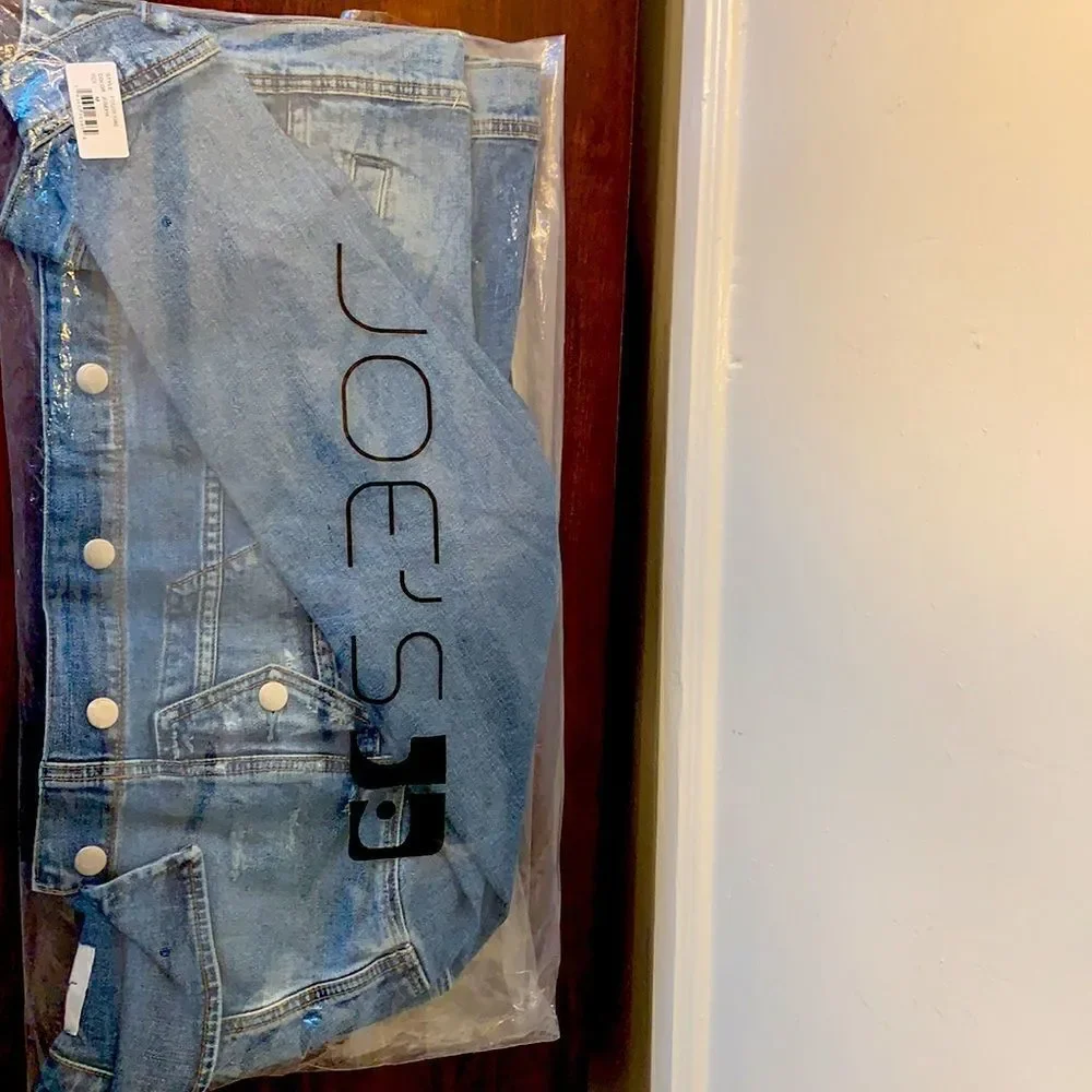 Joe’s men’s  classic Denim Jacket size M, NWT
